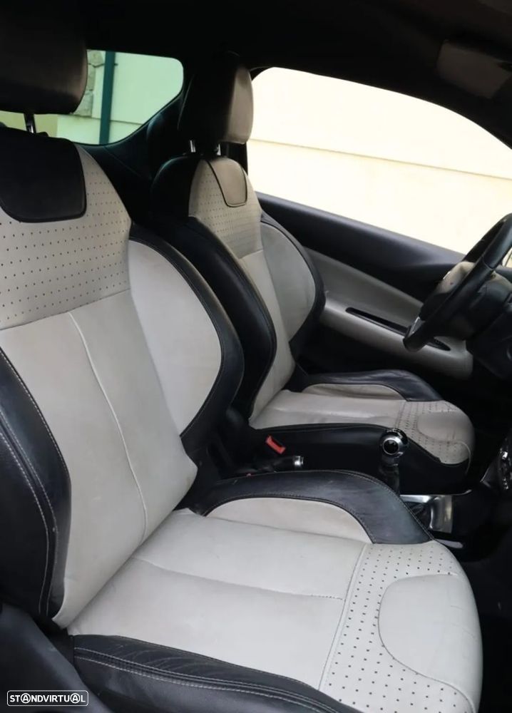 Citroën DS3 1.6 e-HDi So Chic - 11