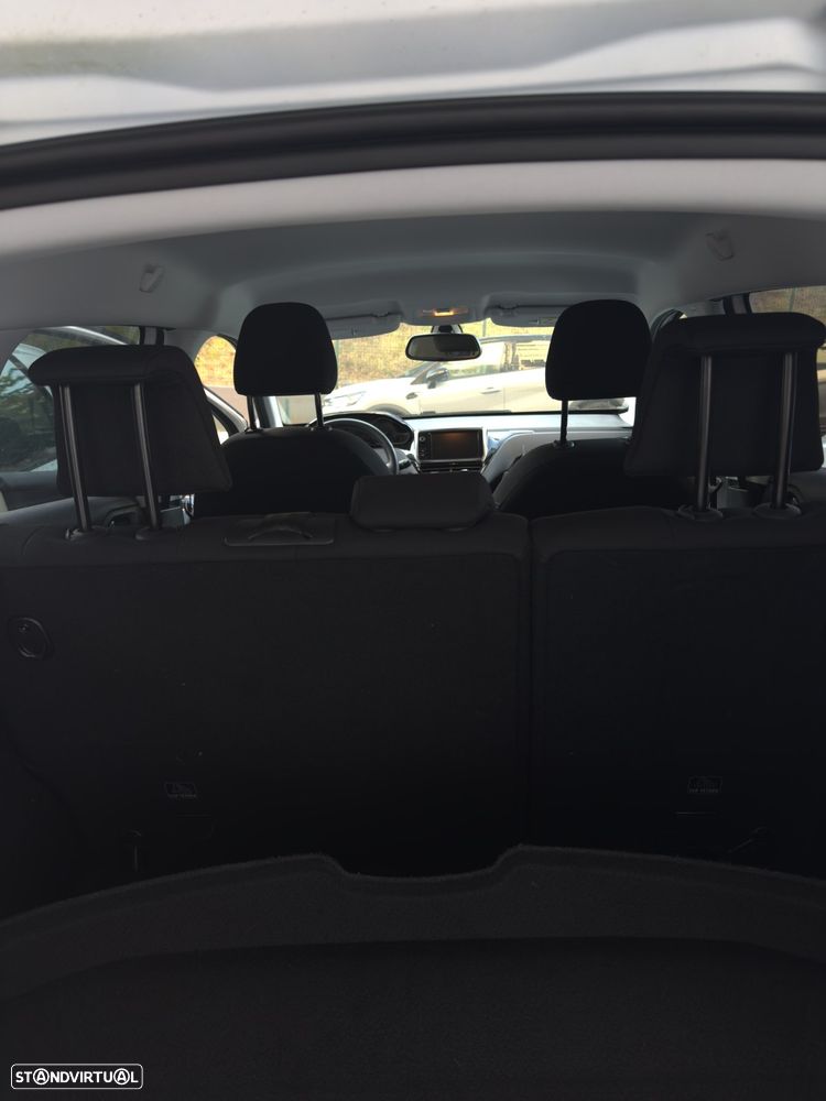 Peugeot 2008 1.2 PureTech Active - 11