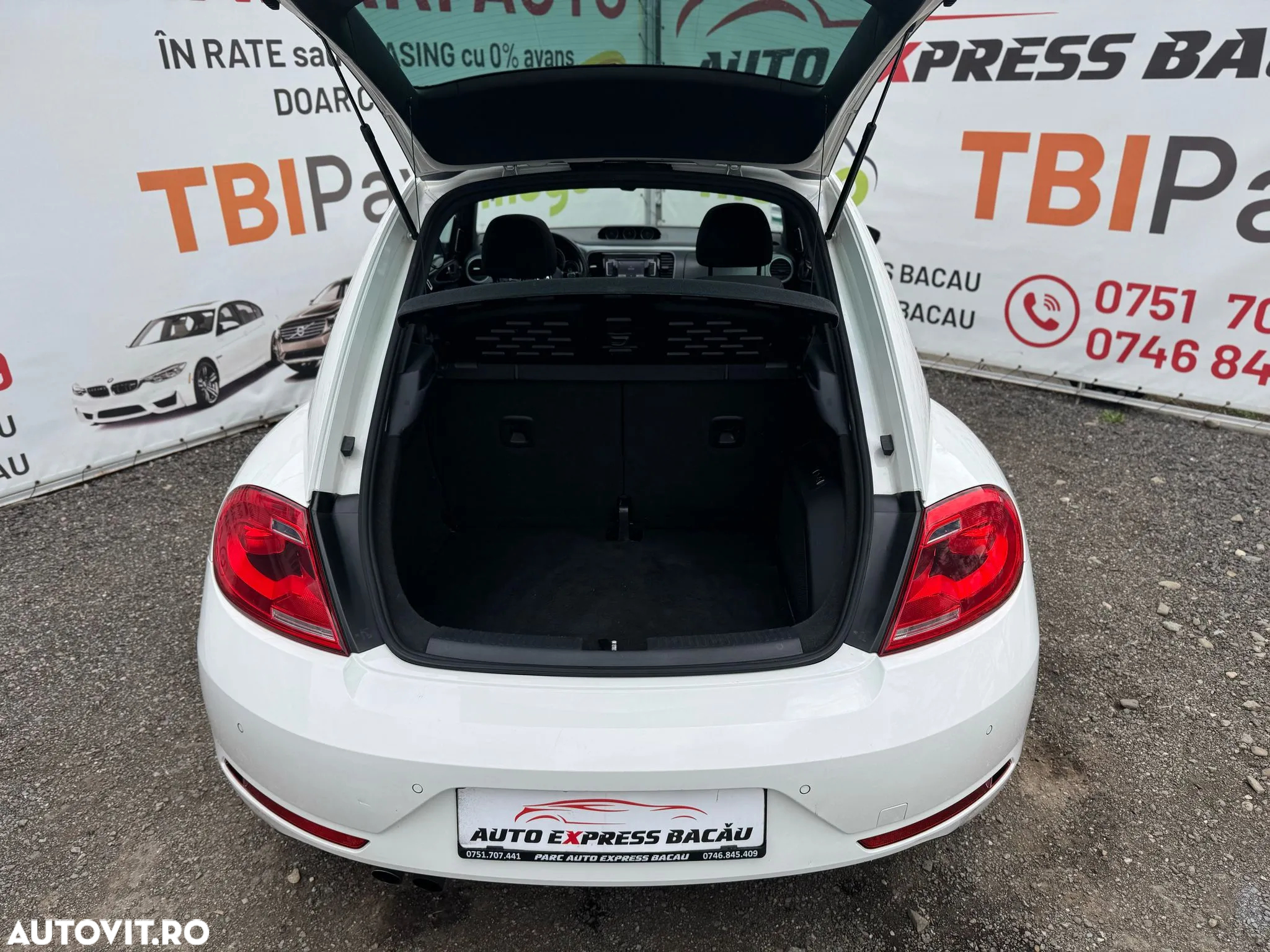 Volkswagen Beetle The 2.0 TDI DSG DPF - 23