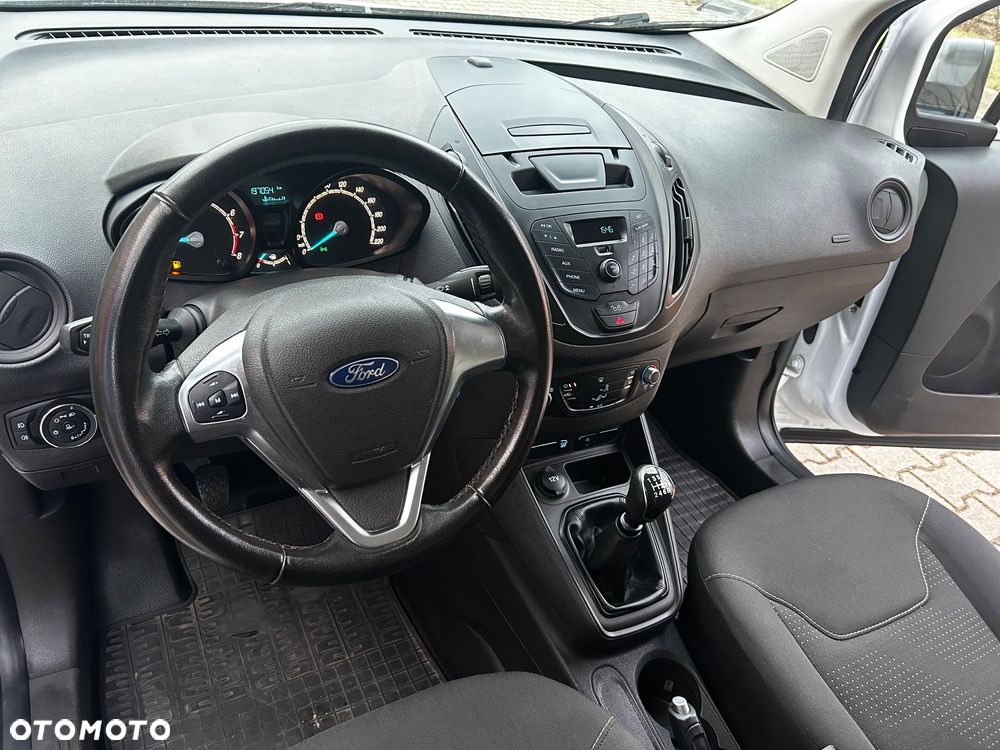 Ford Courier - 13