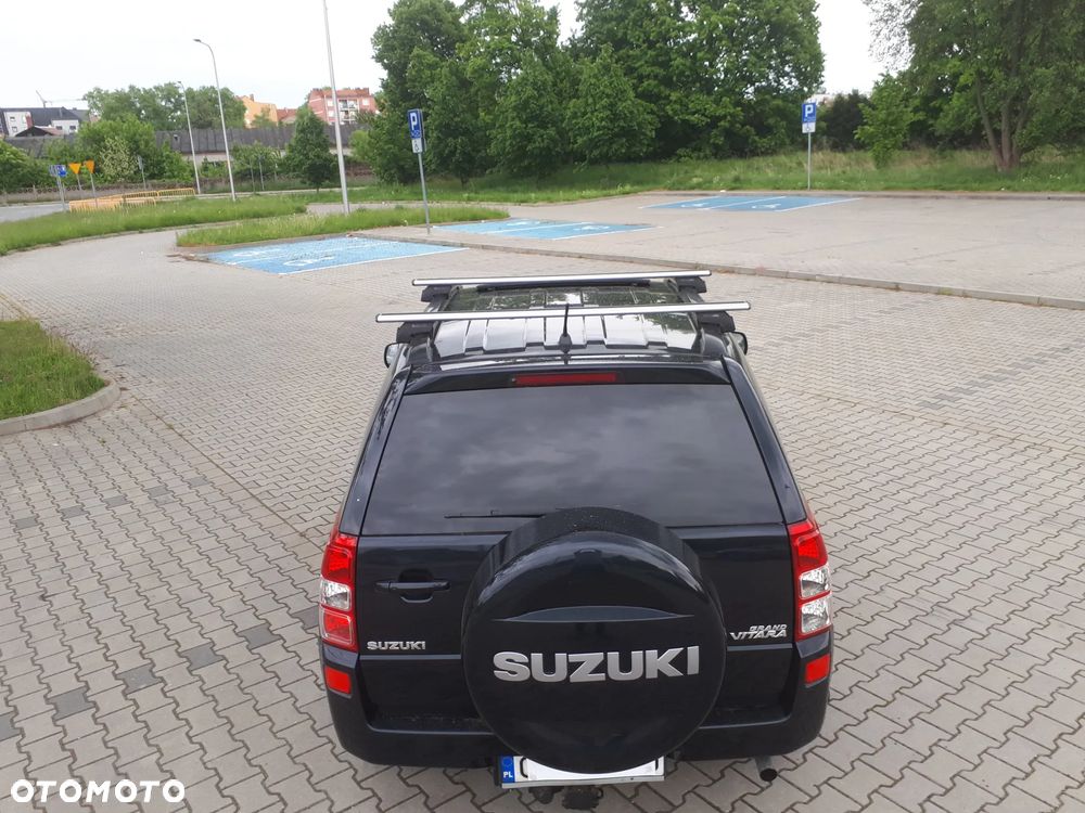 Suzuki Grand Vitara 2.0 Club Family - 19
