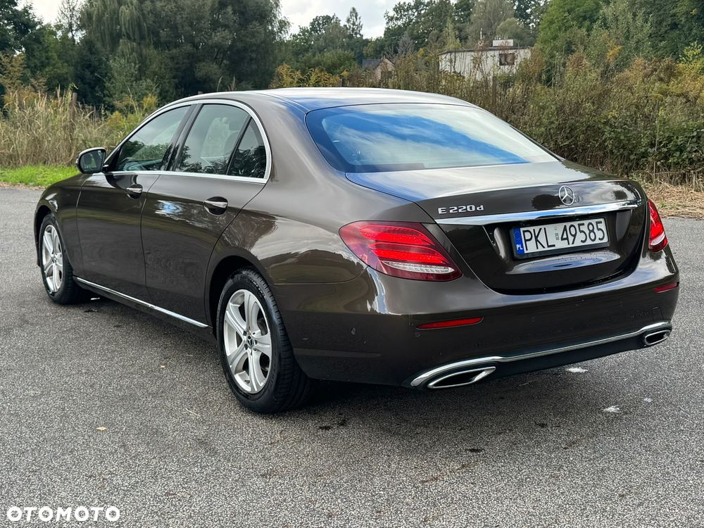Mercedes-Benz Klasa E 220 d 9G-TRONIC - 13