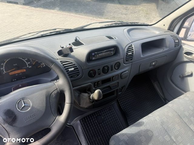 Mercedes-Benz Sprinter - 15