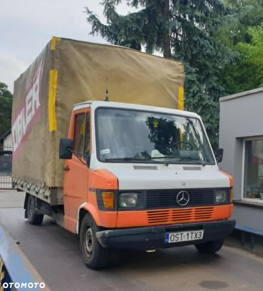 Mercedes-Benz 310d - 1