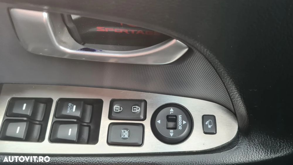 Kia Sportage 2.0 CRDI 4WD Automatik Dream-Team Edition - 14