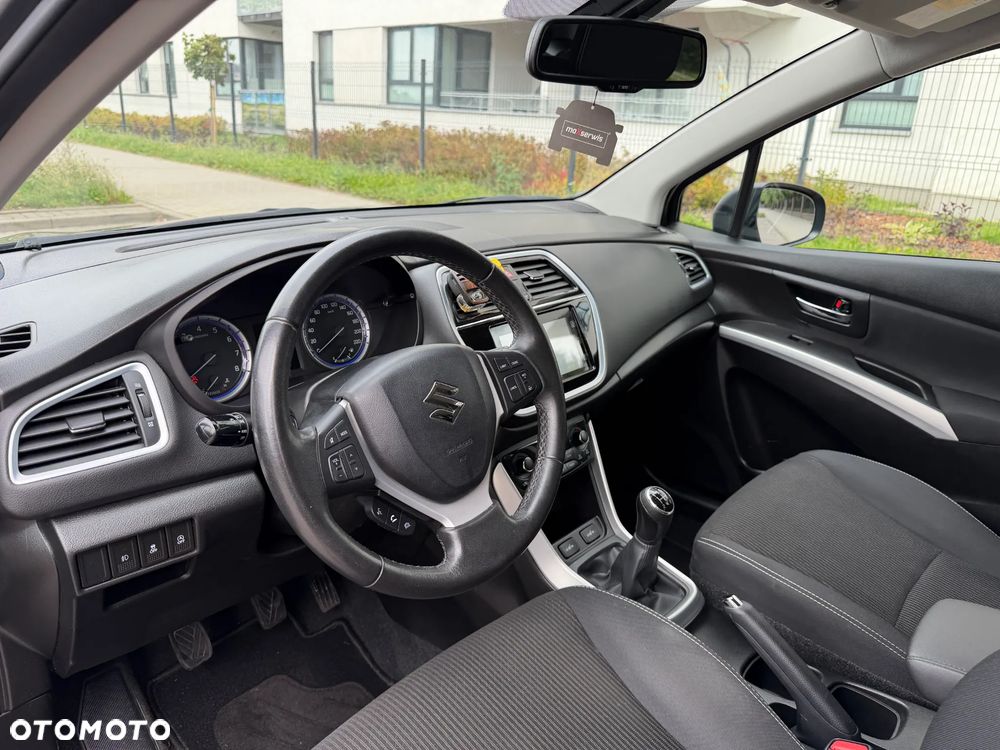 Suzuki SX4 S-Cross 1.0 T Premium - 10