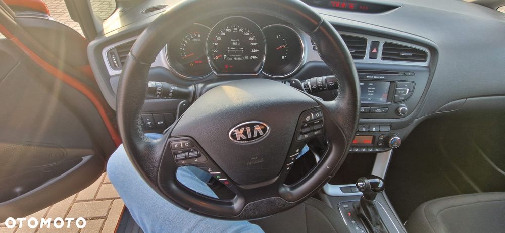 Kia Ceed 1.6 GDI L DCT - 10