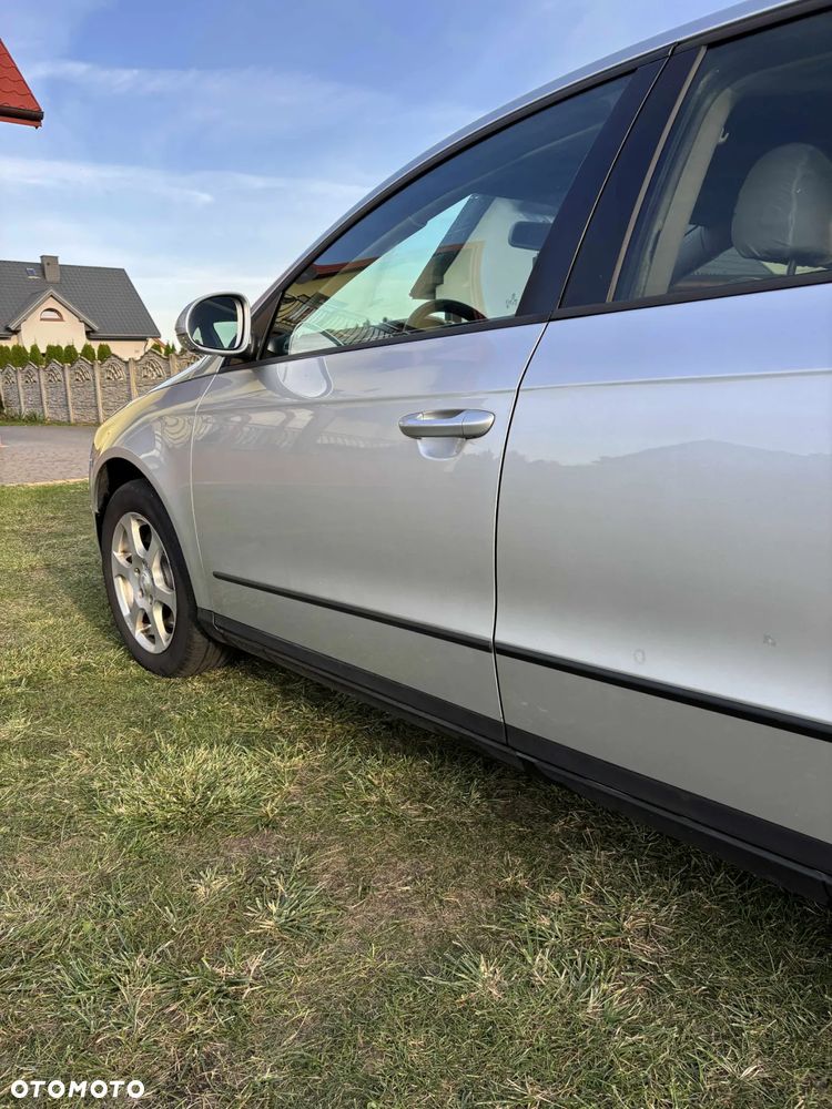 Volkswagen Passat - 8
