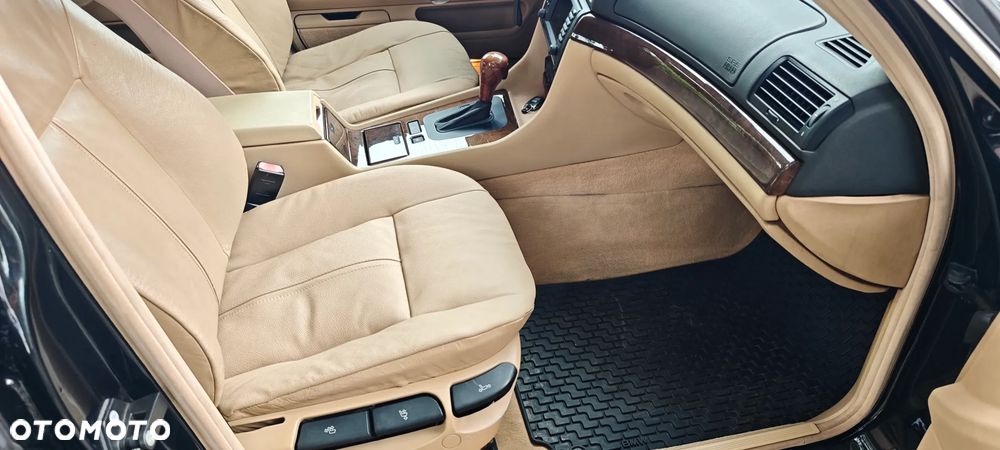 BMW Seria 7 - 6