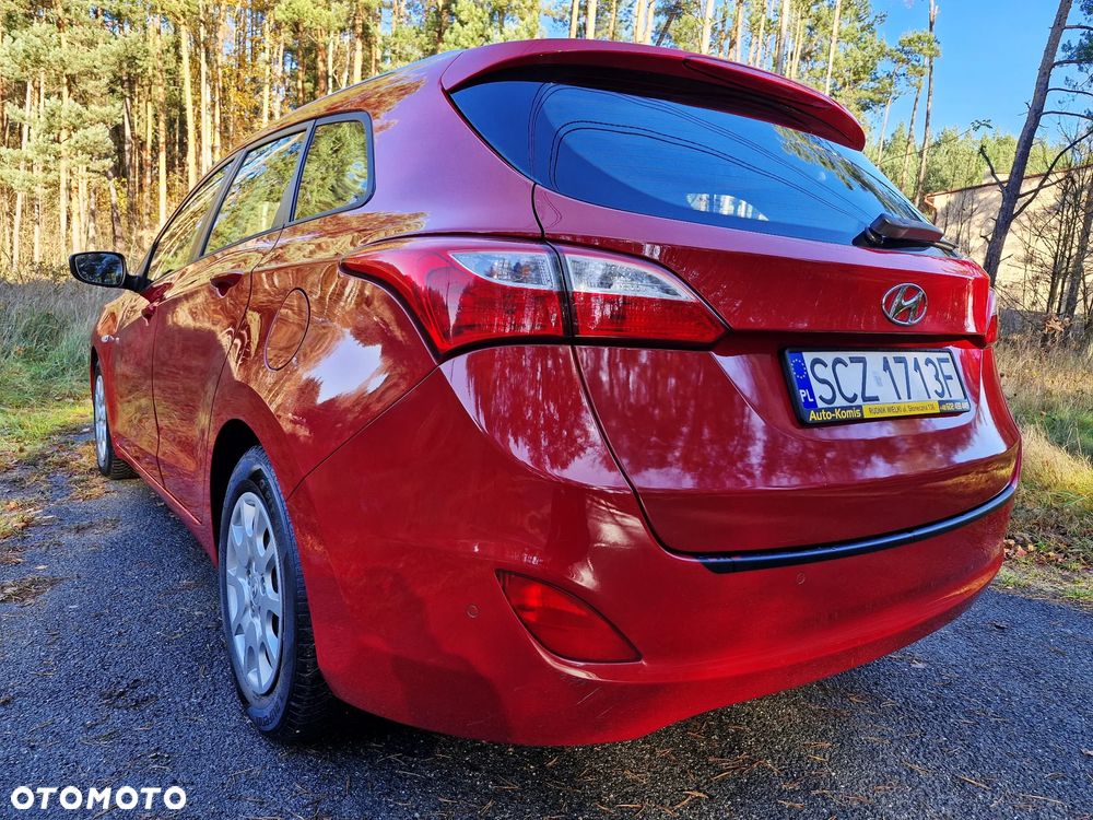 Hyundai i30 1.4 Intro Edition - 3