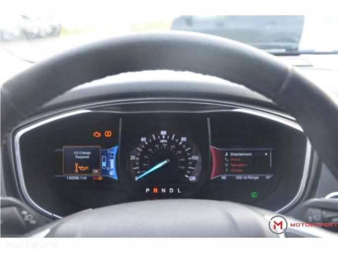 Ford Fusion - 12