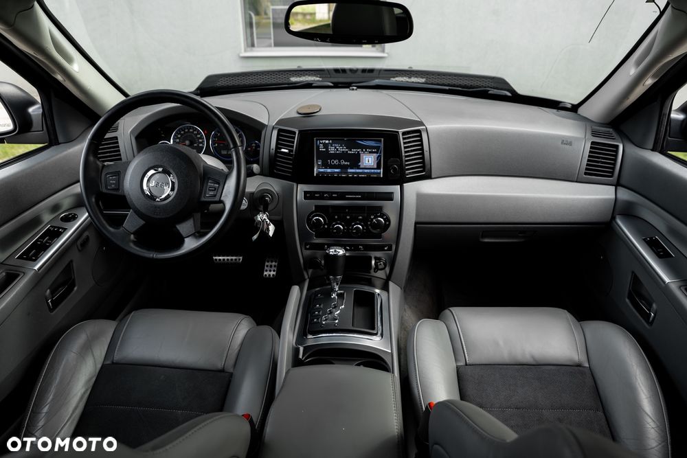 Jeep Grand Cherokee 6.1 V8 SRT8 - 27