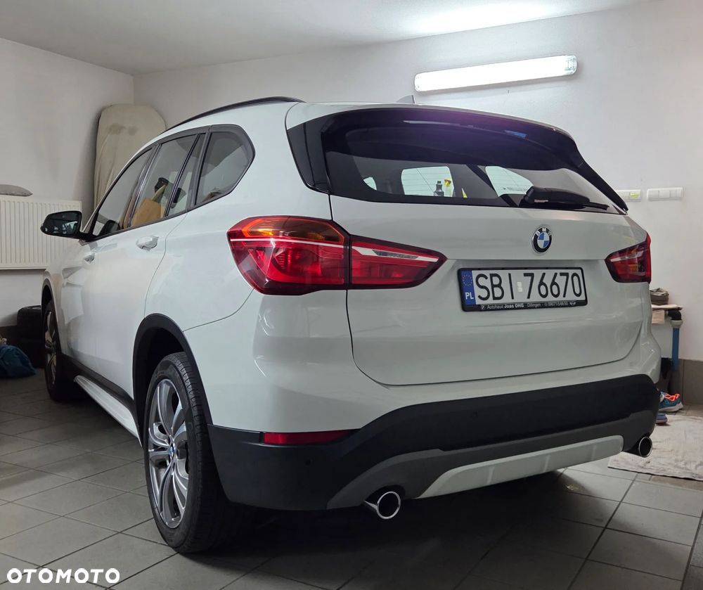 BMW X1 xDrive20d Sport Line - 11