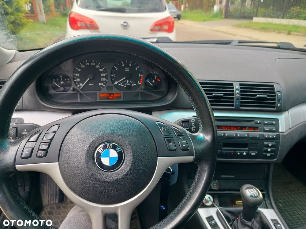 BMW Seria 3 318i - 11