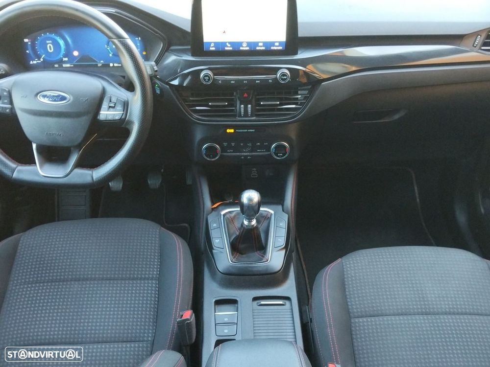 Ford Kuga 1.5 TDCi EcoBlue ST-Line — fotografia 13