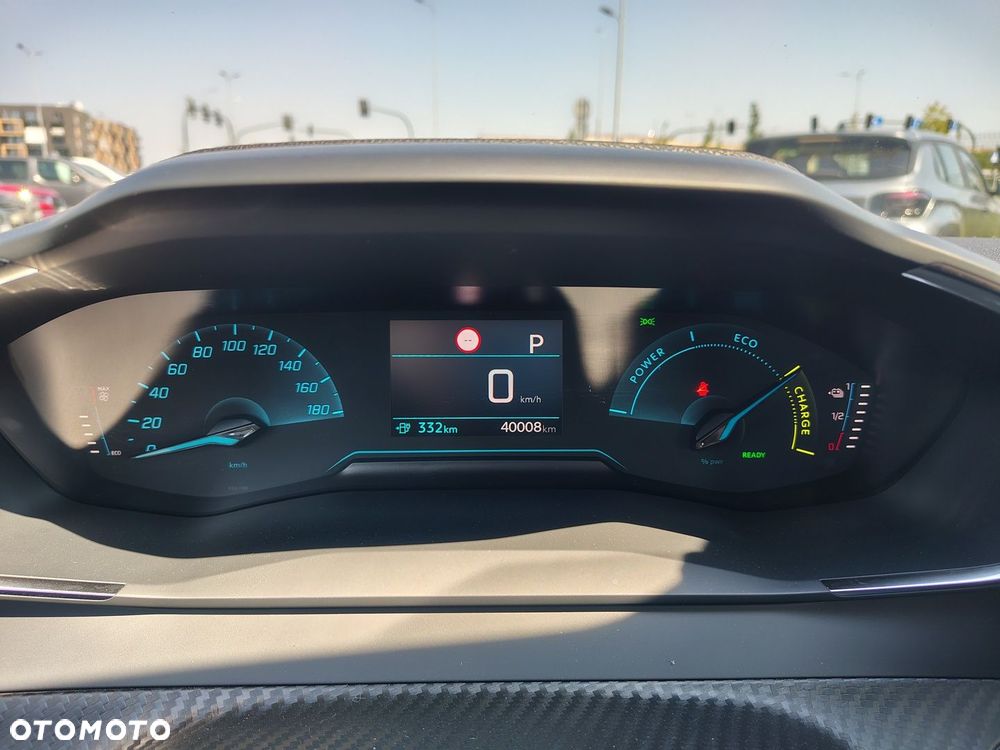 Peugeot 208 - 12