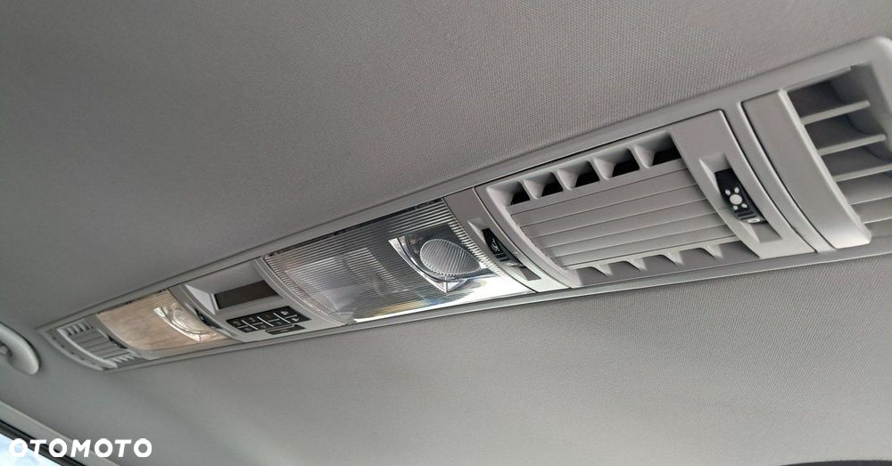 Volkswagen Caravelle 2.0 TDI L2 Comfortline 4Motion - 14