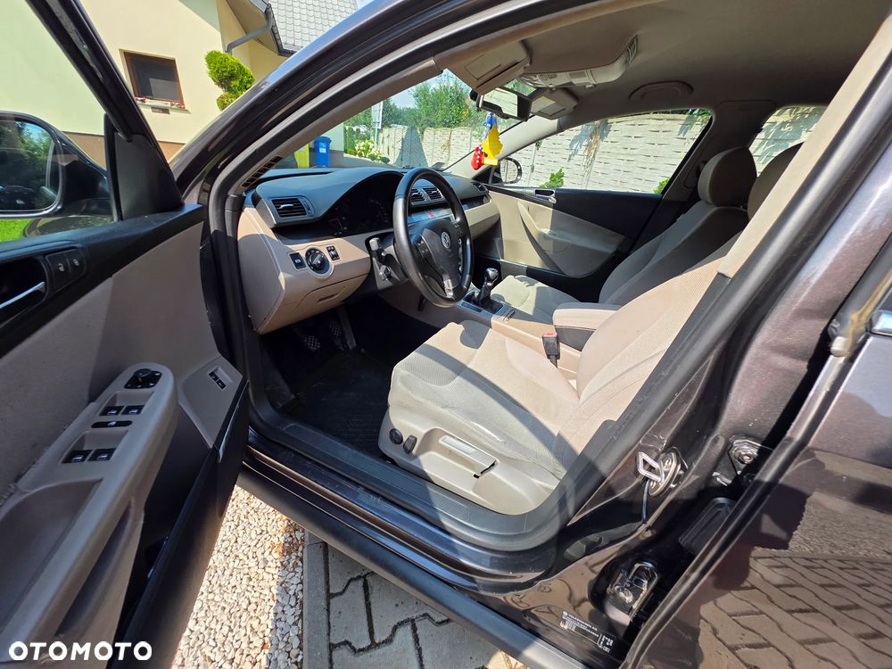 Volkswagen Passat 1.9 TDI Trendline - 10