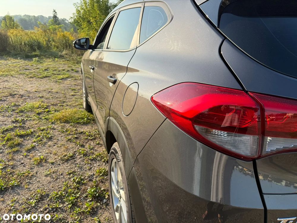 Hyundai Tucson blue 1.7 CRDi 2WD Style - 23