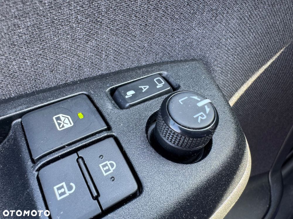 Toyota Yaris 1.5 VVT-i Elegant - 14