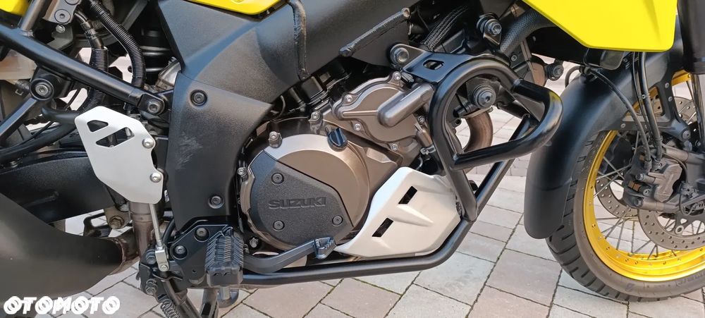 Suzuki V-STROM - 25