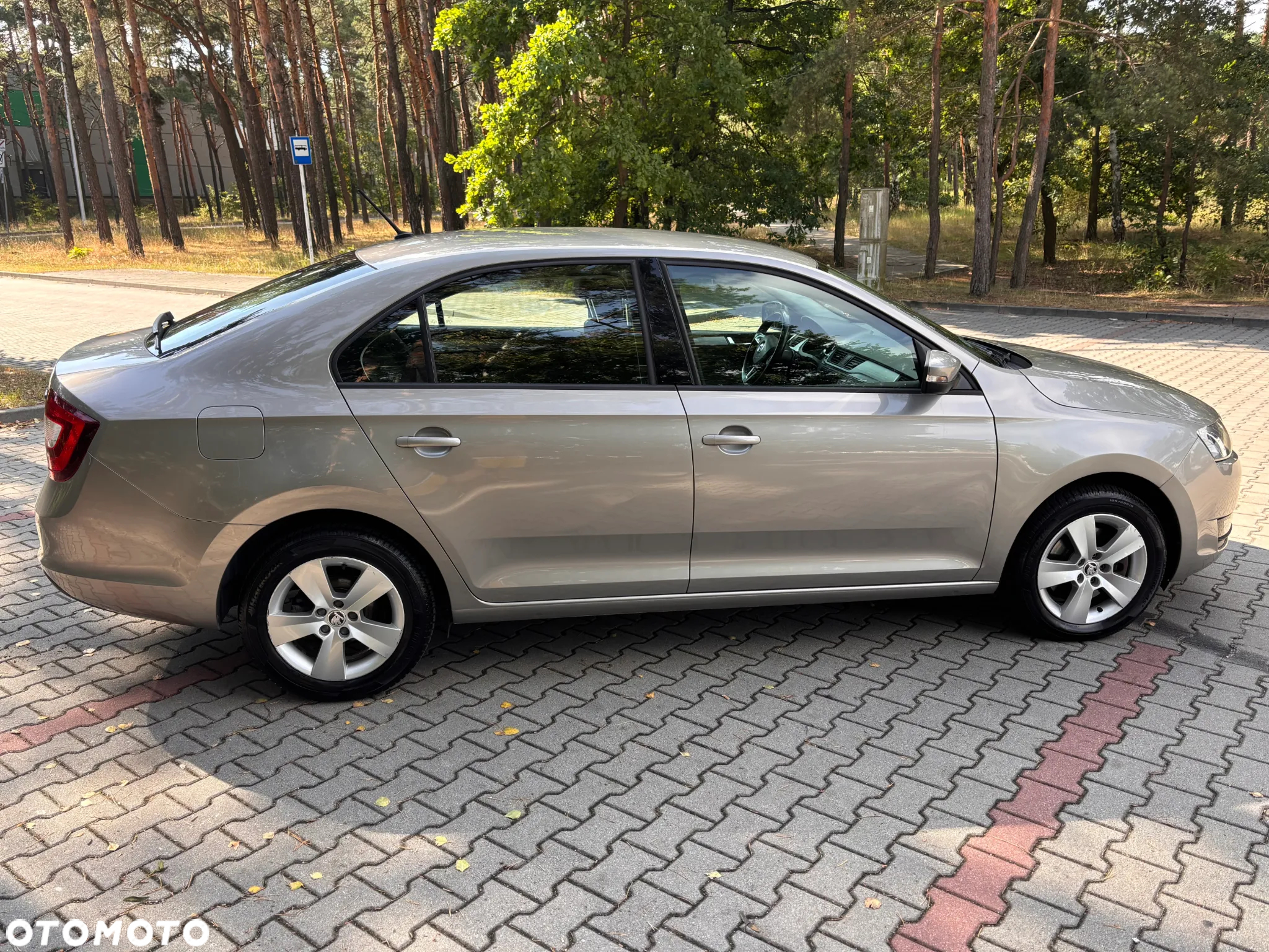 Skoda RAPID 1.0 TSI Ambition - 2
