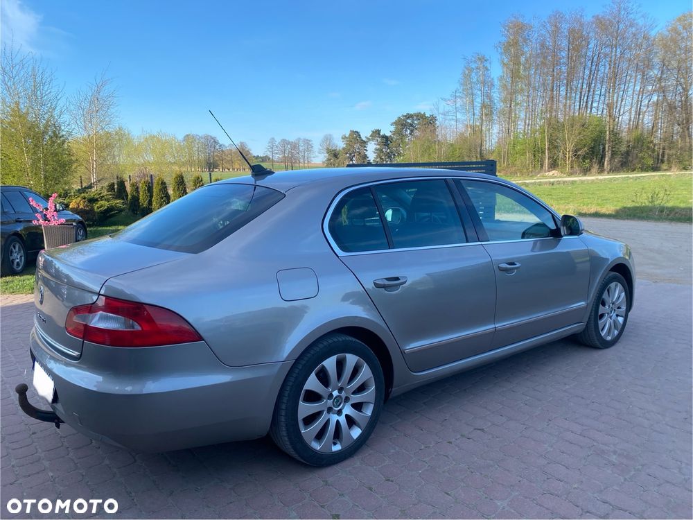 Skoda Superb 1.8 TSI FAMILY - 21