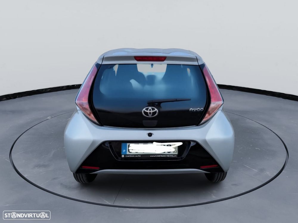 Toyota Aygo 1.0 X-Play - 16