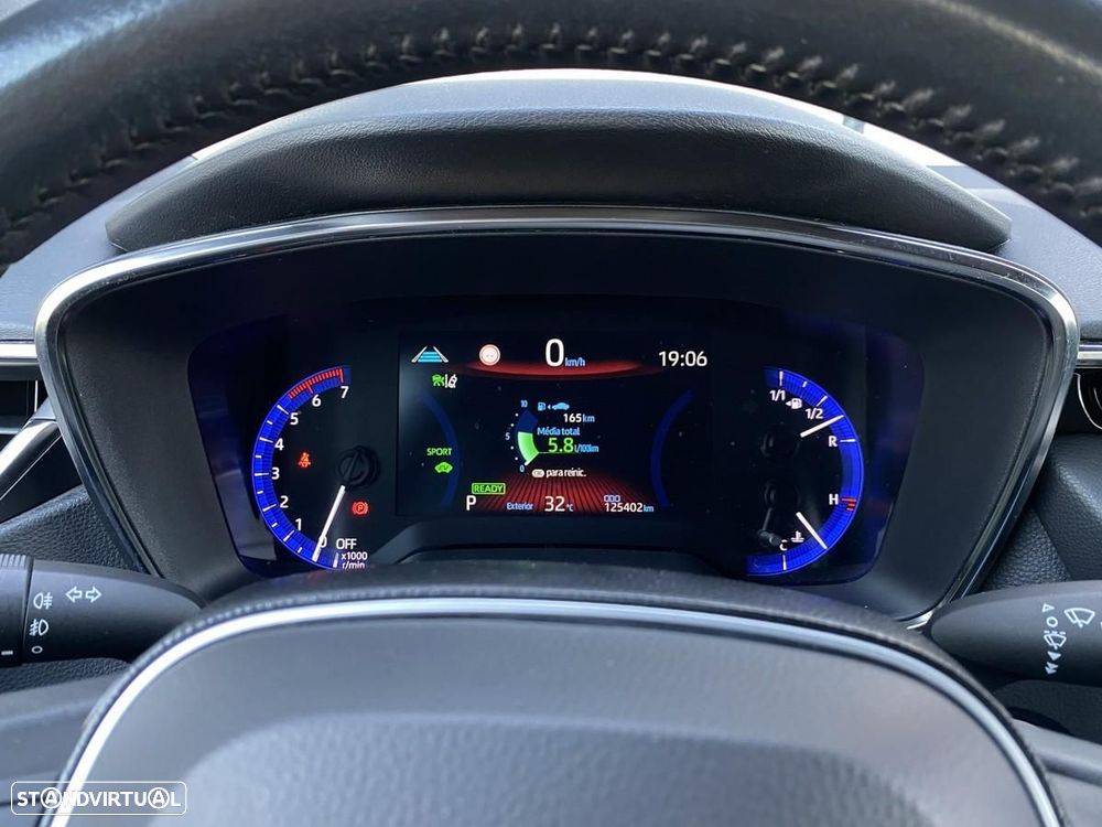 Toyota Corolla 1.8 Hybrid Comfort - 28