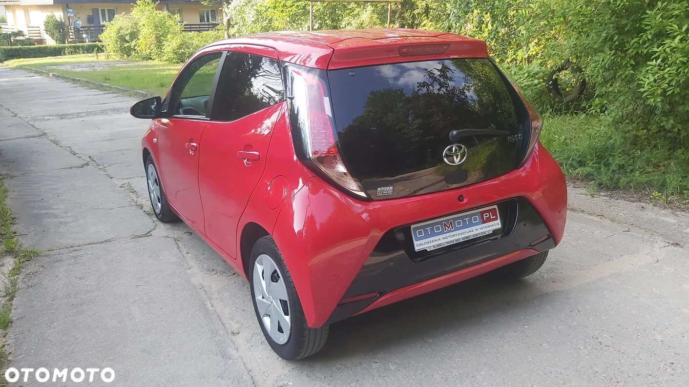 Toyota Aygo x-play - 8