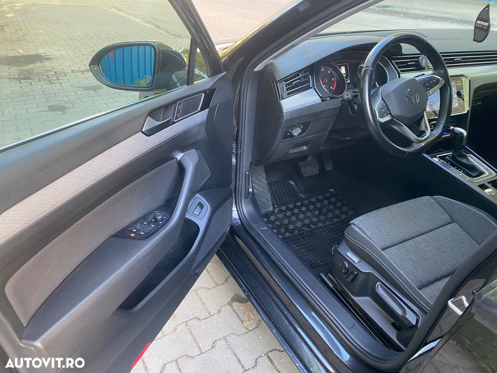 Volkswagen Passat Variant 2.0 TDI DSG Elegance - 9