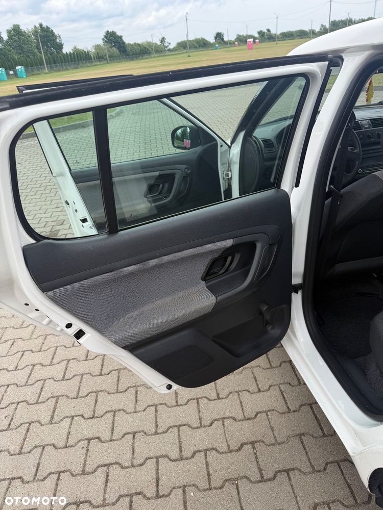 Skoda Fabia 1.2 HTP - 11