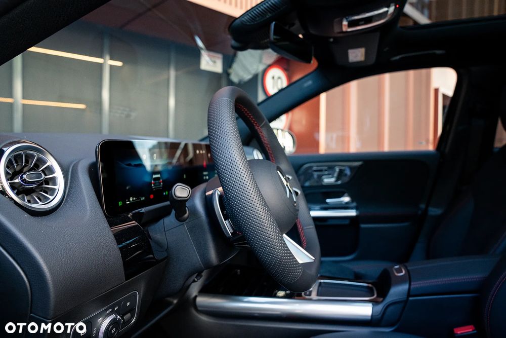 Mercedes-Benz GLA 200 mHEV AMG Line 7G-DCT - 13