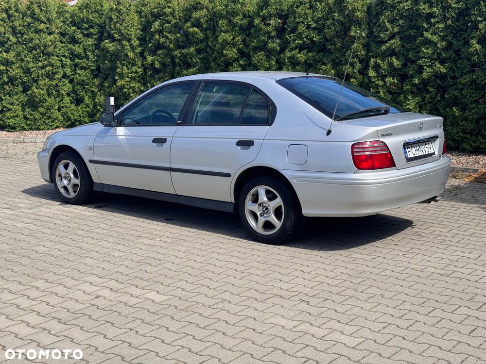 Honda Accord 1.8i LS - 5