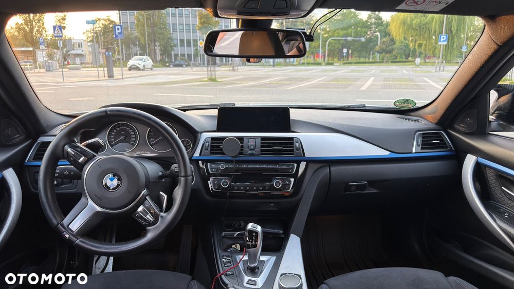 BMW Seria 3 330e iPerformance M Sport Shadow - 12