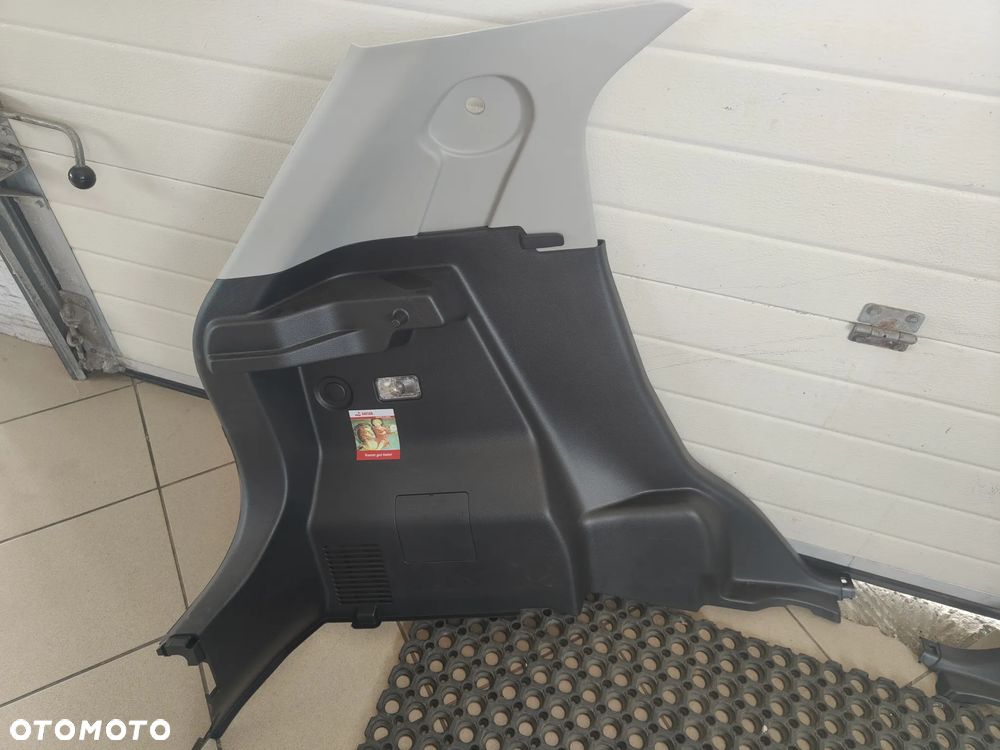 Suzuki Ignis III lewy prawy boczek tapicerka bagaznika - 3