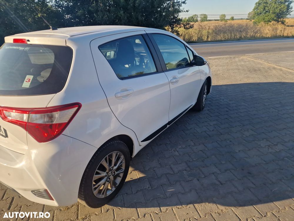 Toyota Yaris 1.4 D-4D Comfort - 10