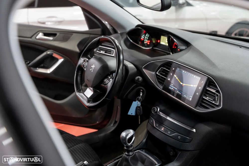 Peugeot 308 1.2 PureTech Style - 16