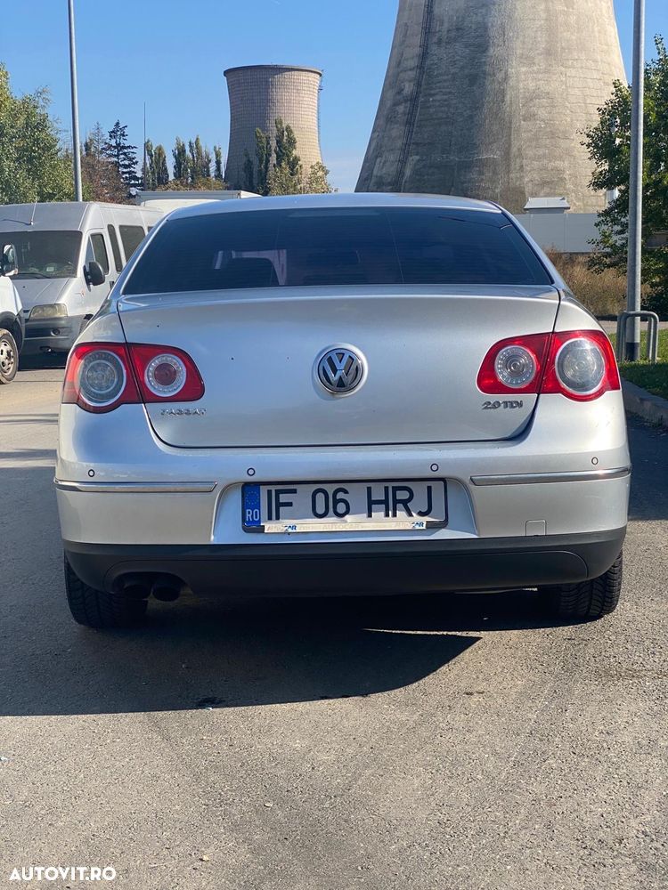 Volkswagen Passat Variant 2.0 TDI Comfortline - 2