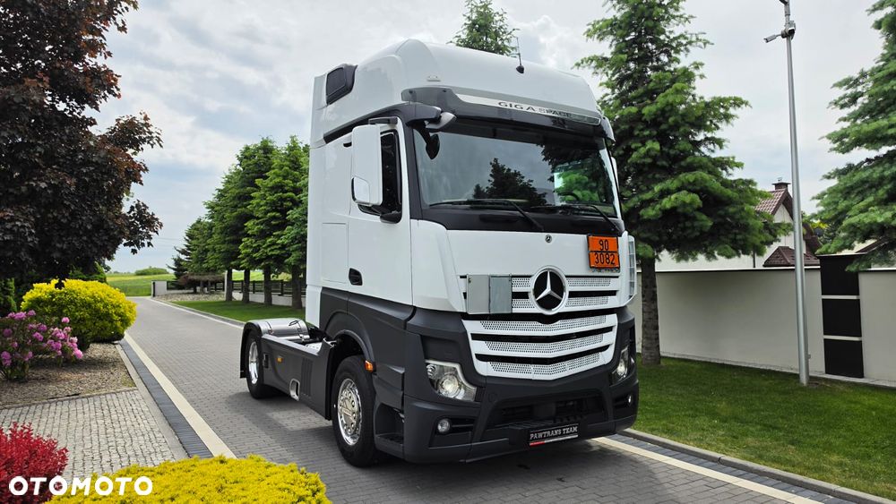 Mercedes-Benz ///ACTROS///MP5///1845/// 2021///PEŁNY ADR///GIGA SPACE CAB///SALONKA///XENON///ZABUDOWY MIĘDZYOSIOWE///KLIMATYZACJA POSTOJOWA///LEDY///VIRTUAL  COCPIT///STAN BARDZO DOBRY - 2