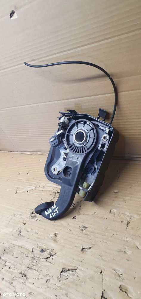 Pedał hamulca postojowego ręcznego Mercedes E-Klasa W211 203420005 A2034201684 - 4