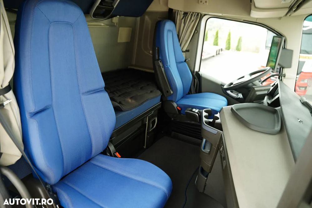 Volvo FH 460 / CORTINĂ - 7.75 M / I-SAVE / AER CONDIȚIONAT PARCARE / PUNTE RELAXABILĂ / DIRECȚIE / CORTINĂ RANFORSATĂ - 32