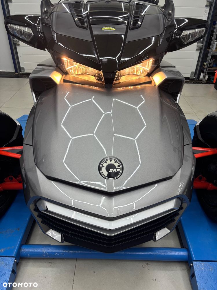 Can-Am Spyder - 3