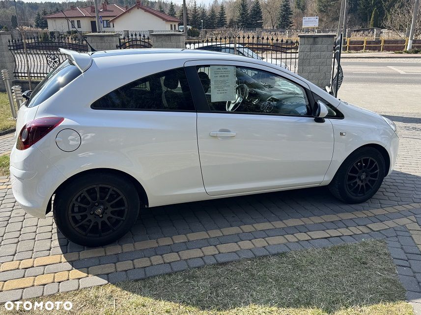Opel Corsa 1.4 16V Color Edition - 9