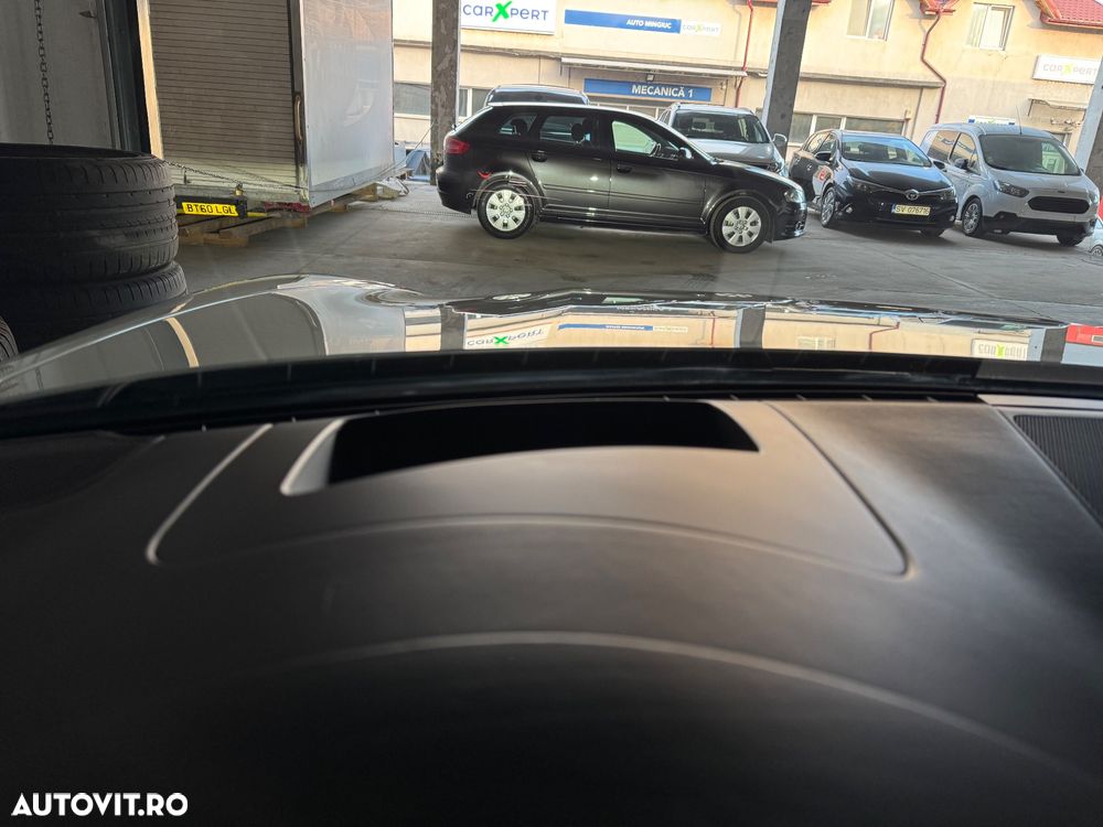 Porsche Panamera Turbo Executive - 38