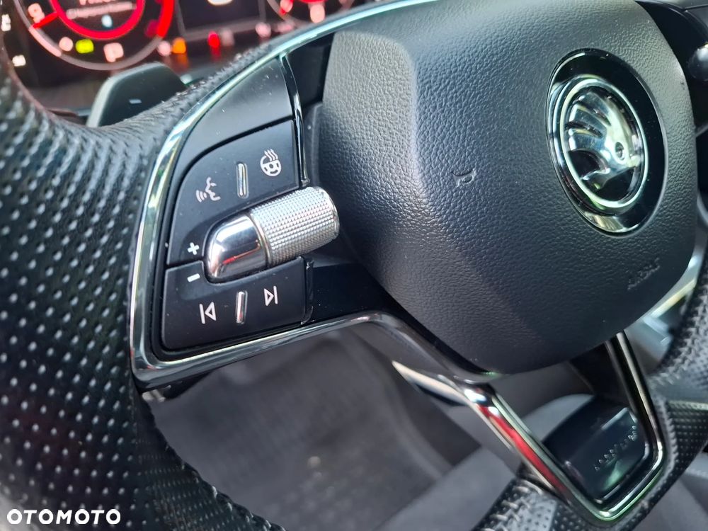 Skoda Superb 2.0 TSI 4x4 Sportline DSG - 32