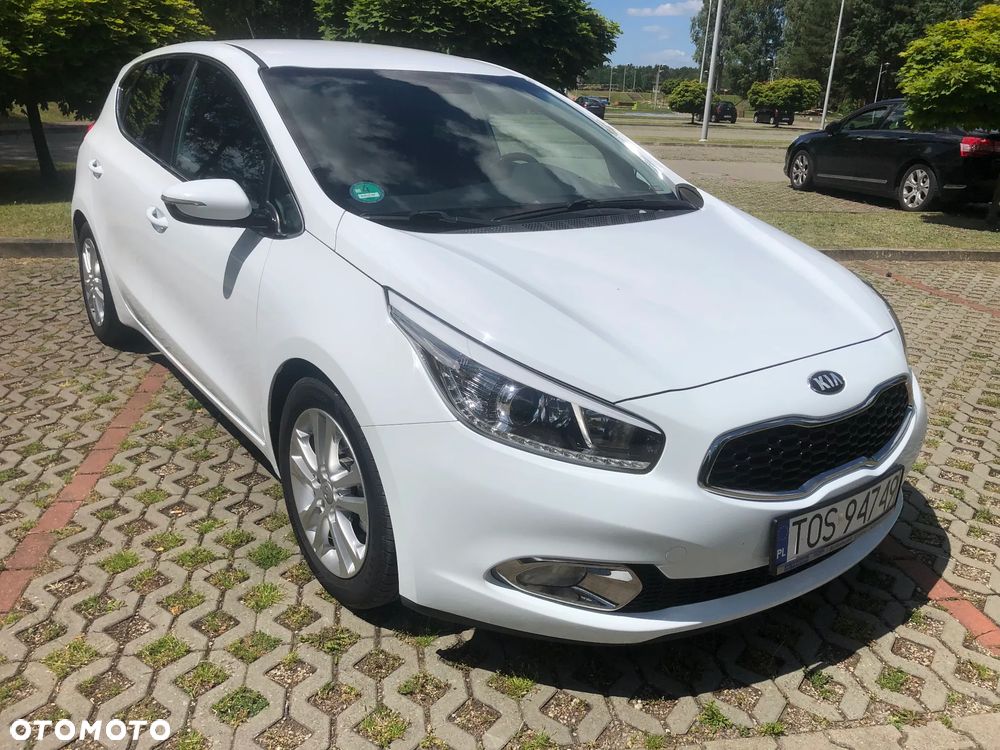 Kia Ceed 1.6 CRDi 128 Dream Team Edition - 8