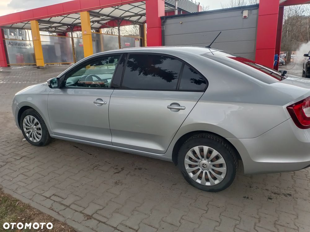 Skoda RAPID 1.6 TDI DPF Ambition - 4