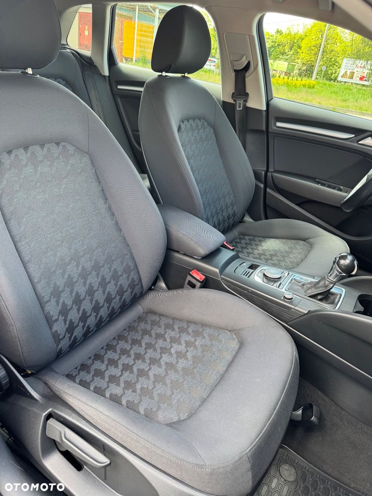 Audi A3 Sportback 1.6 TDI S tronic - 14