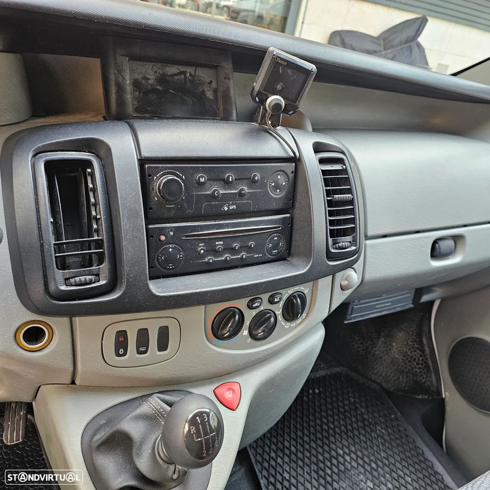Renault Trafic - 21